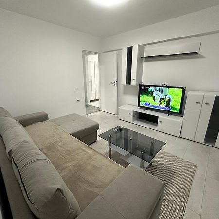Apartament Ultra Central 3 Apartment Hunedoara Ngoại thất bức ảnh