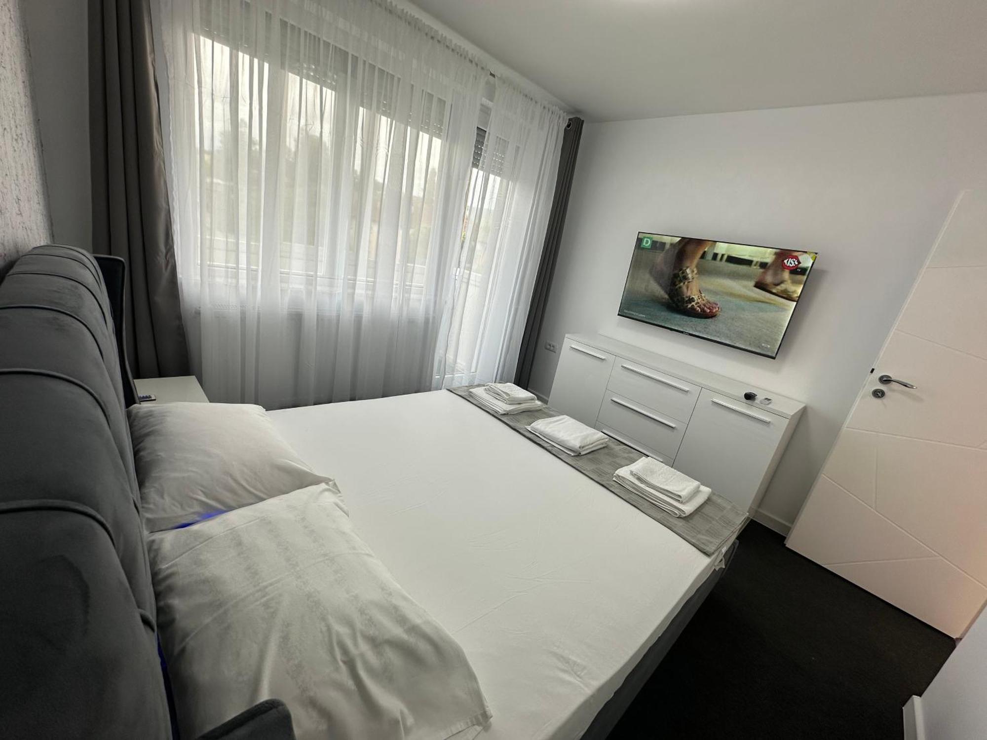 Apartament Ultra Central 3 Apartment Hunedoara Ngoại thất bức ảnh